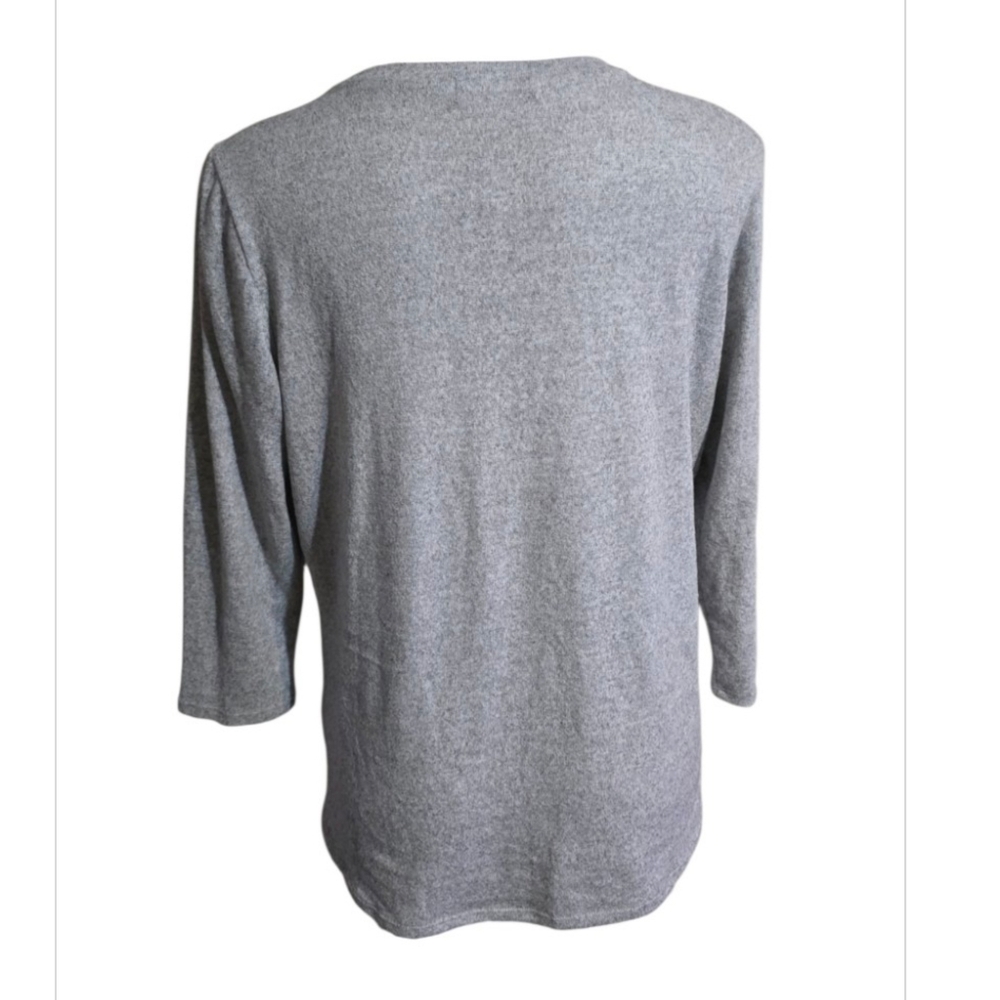 Love Scarlett Jewel Embellished Snowflakes 3/4 Sleeve Tee Gray Size L - Picture 4 of 9